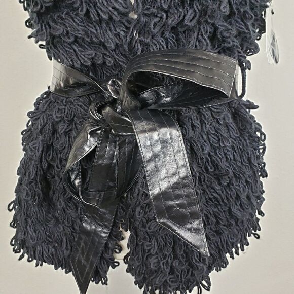 Kersh black loop knit belted vest - Picture 5 of 8